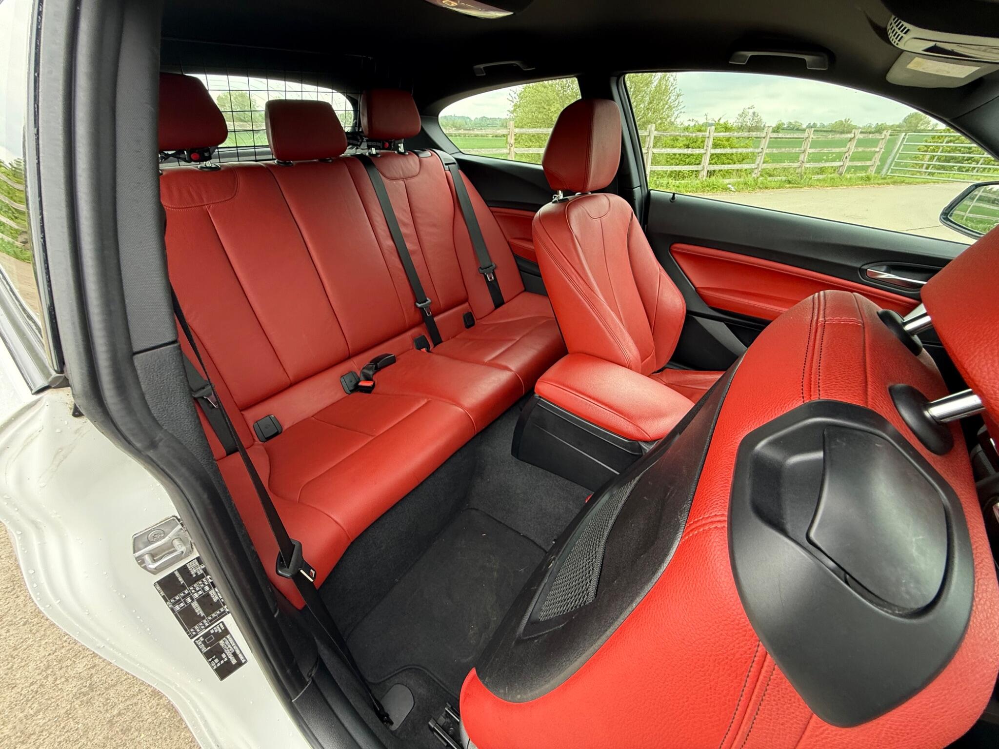 BMW 1 Series 3.0 M135i Euro 6 (s/s) 3dr — photo 76 of 92